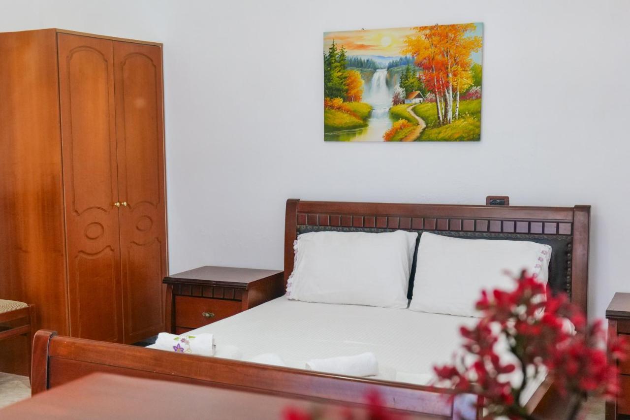 Guest House Gerard Ksamil Exterior photo